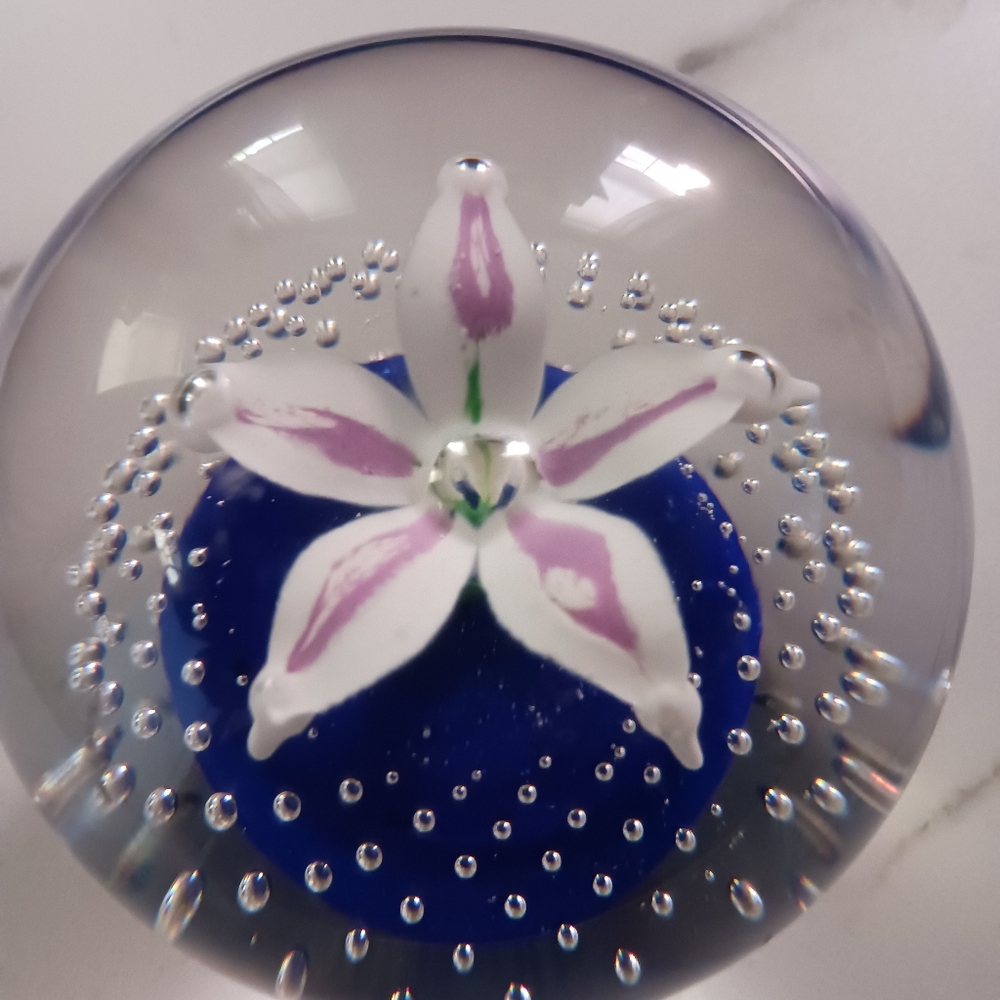 Paperweight Flower Pink White flower